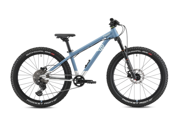 Charger 24 Nordic Blue